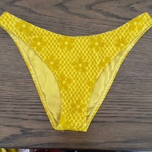 Salty blonde made ya look bottoms. Size small. Worn once